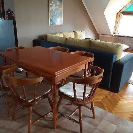 Tilesch Apartment