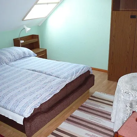 Apartment Tilesch